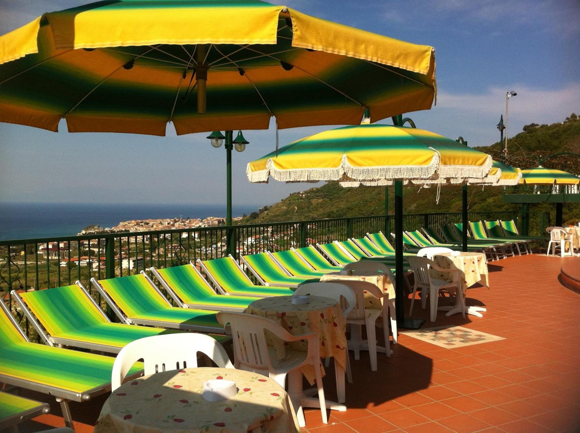 Hotel Orizzonte Blu Tropea Exterior foto