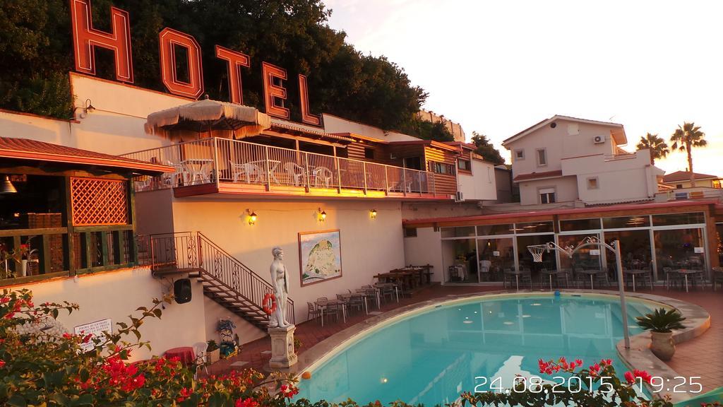 Hotel Orizzonte Blu Tropea Exterior foto